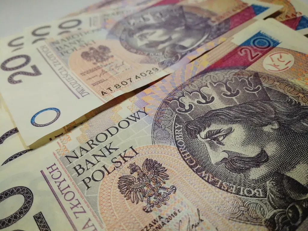 Jak wysłać wsparcie finansowe rodzinie